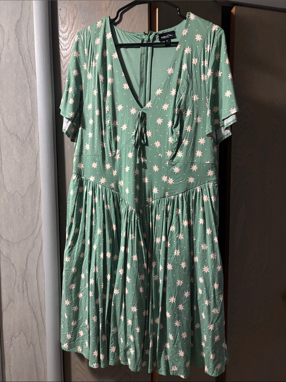 Torrid Retro Chic Flutter Sleeve Dress Mint Green Celestial Stars - Picture 3 of 6